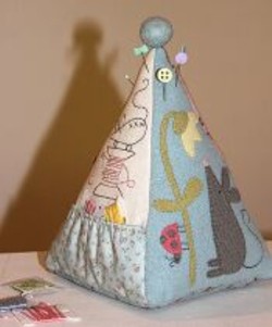 TBH-D296, Mouse Pincushion (5" x 8") Pattern
